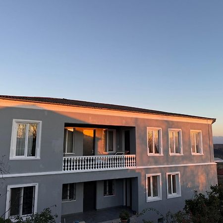 Guest House T&N Kutaisi Eksteriør bilde
