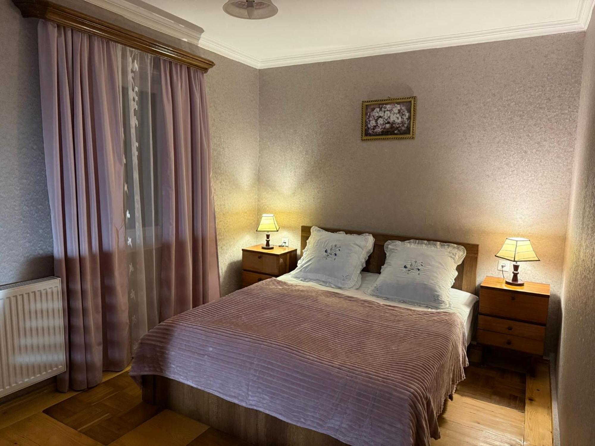 Guest House T&N Kutaisi Eksteriør bilde