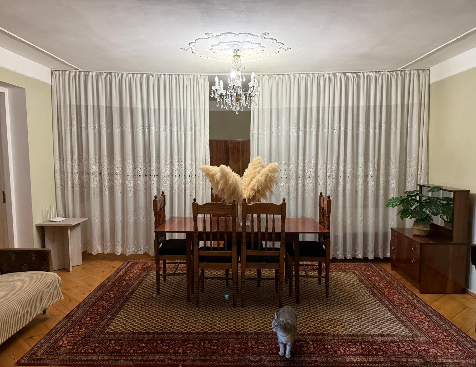 Guest House T&N Kutaisi Eksteriør bilde